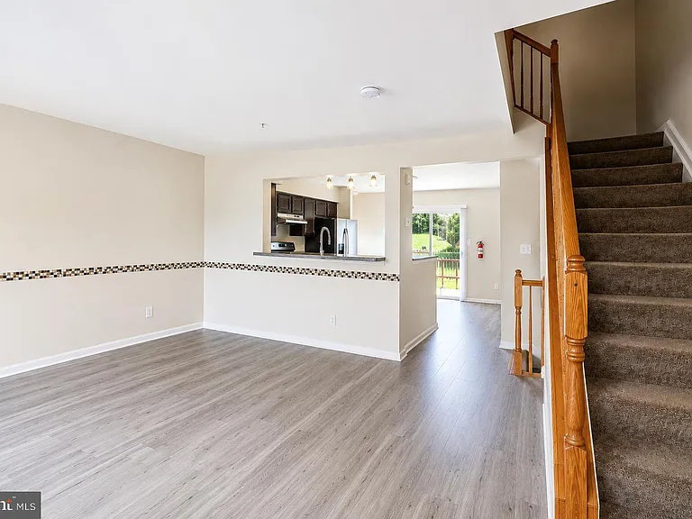 638 Villager Cir — Photo 3