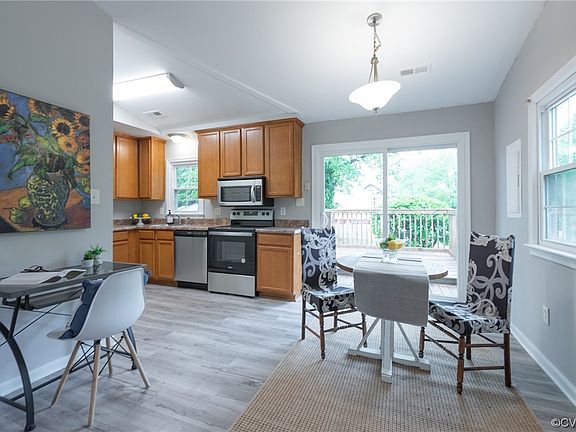 5th image of 3206 Pemberton Ave