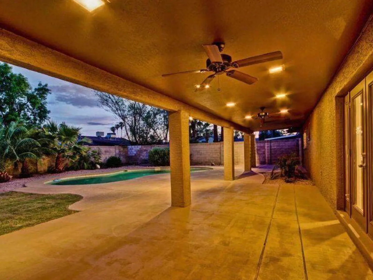 4 bed, 1606 sqft, $3,695 — Photo 4