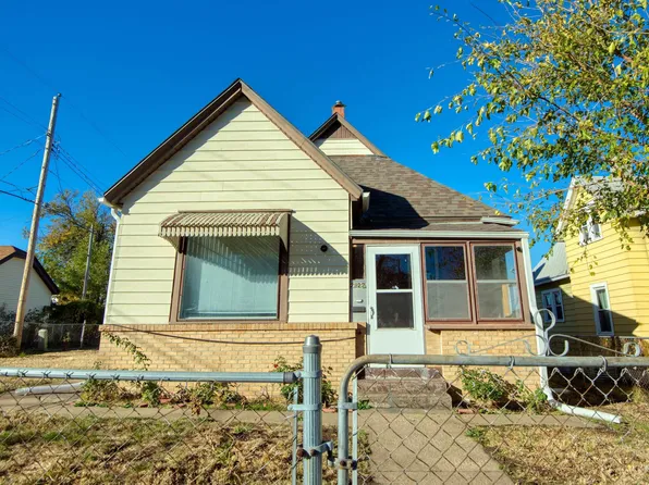 2922 N 41st St, Omaha, NE 68111