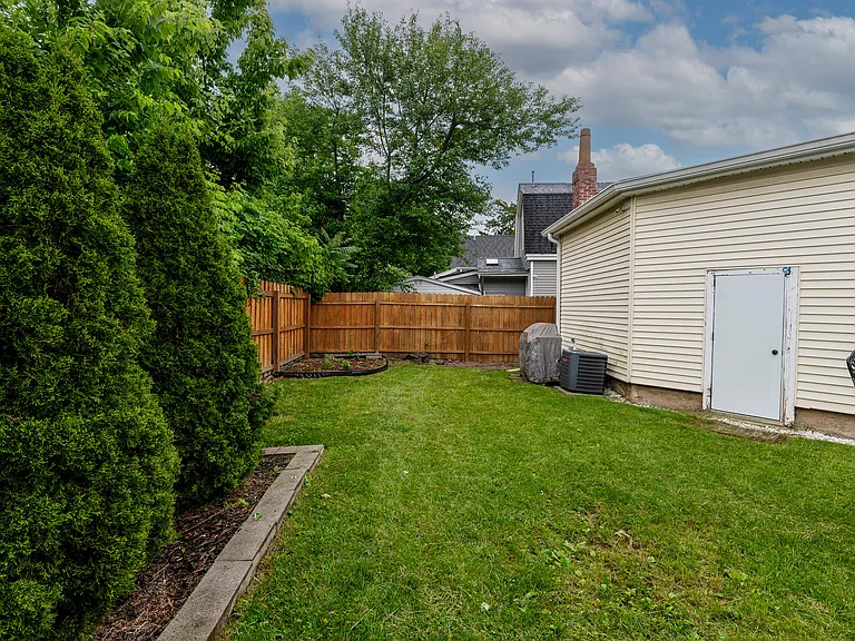 3304 Brotherton Rd — Photo 19