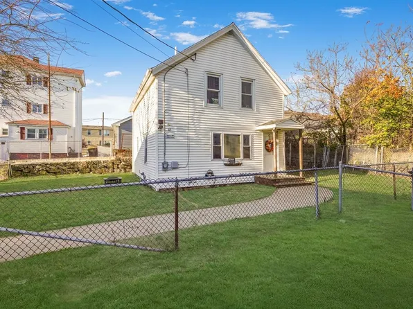 45 Boutwell St, Fall River, MA 02723
