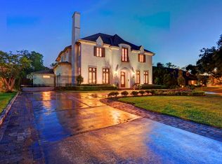 5683 Shady River Dr, Houston, TX 77056