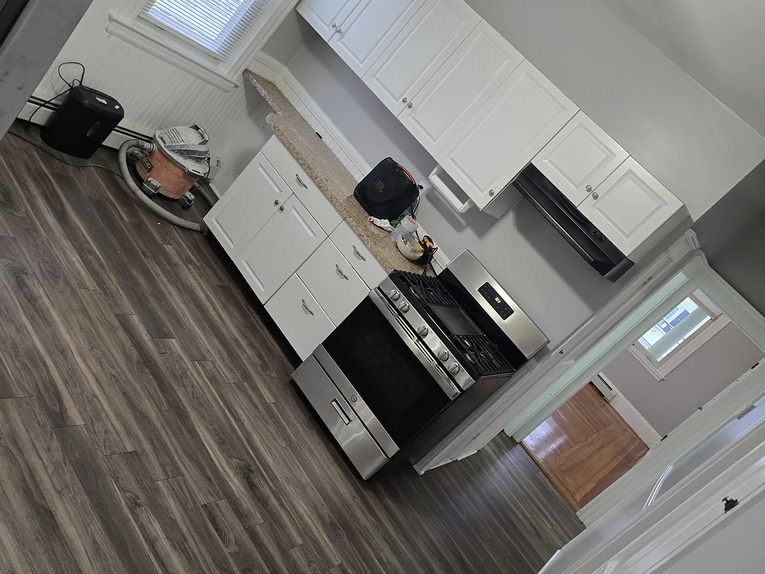 3 bed, 1144 sqft, $1,980 — Photo 3