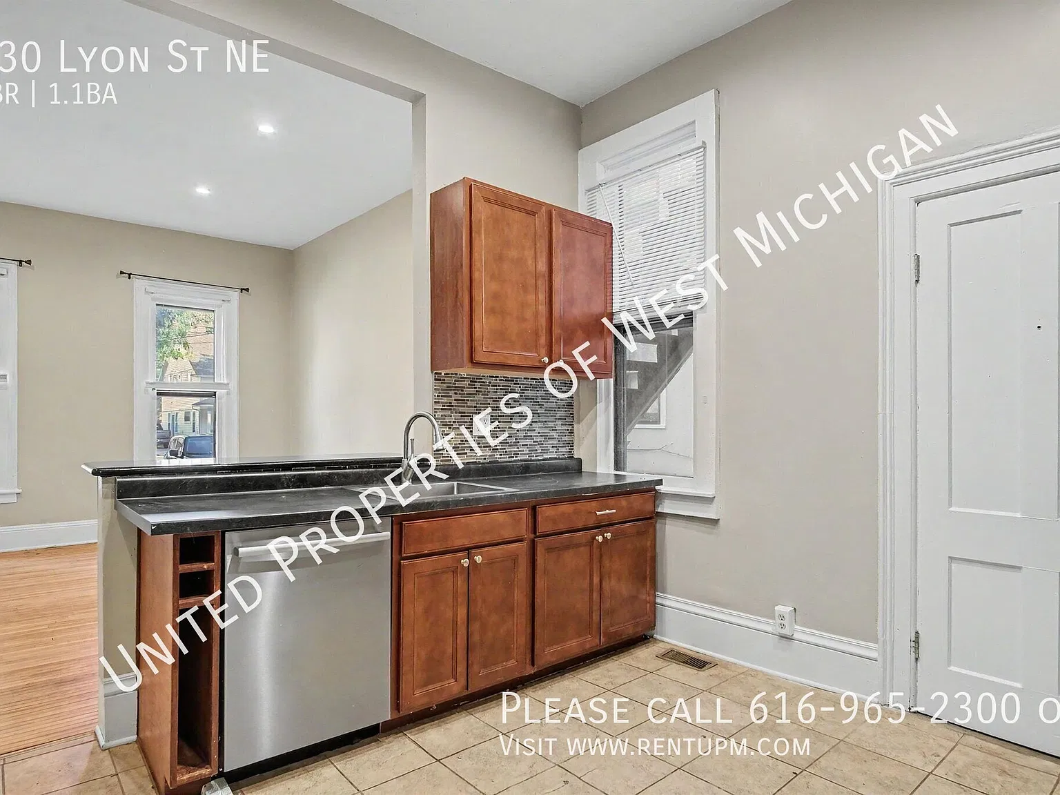 Available Now! | 2 bedroom, 1.5 Bathroom Lower Level Apartment in the Heritage Hill Neighborhood ... — Photo 3