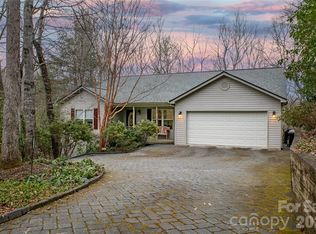 126 Gasga Ct, Brevard, NC 28712