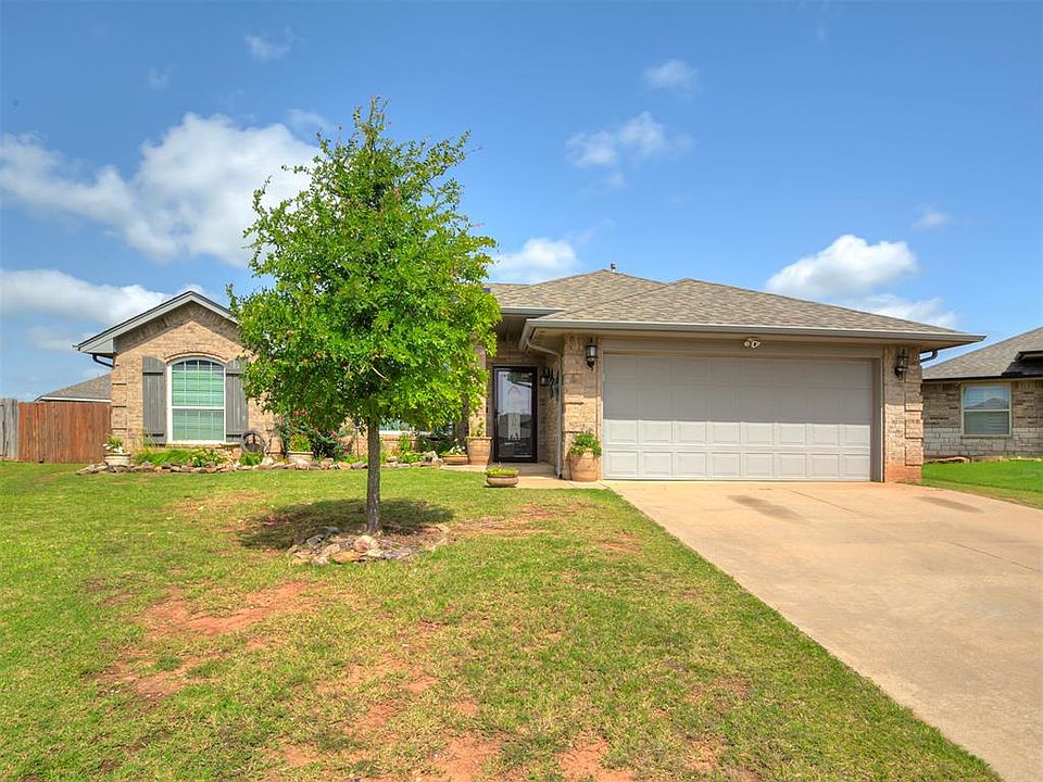 1st image of 2108 Manderly Ct