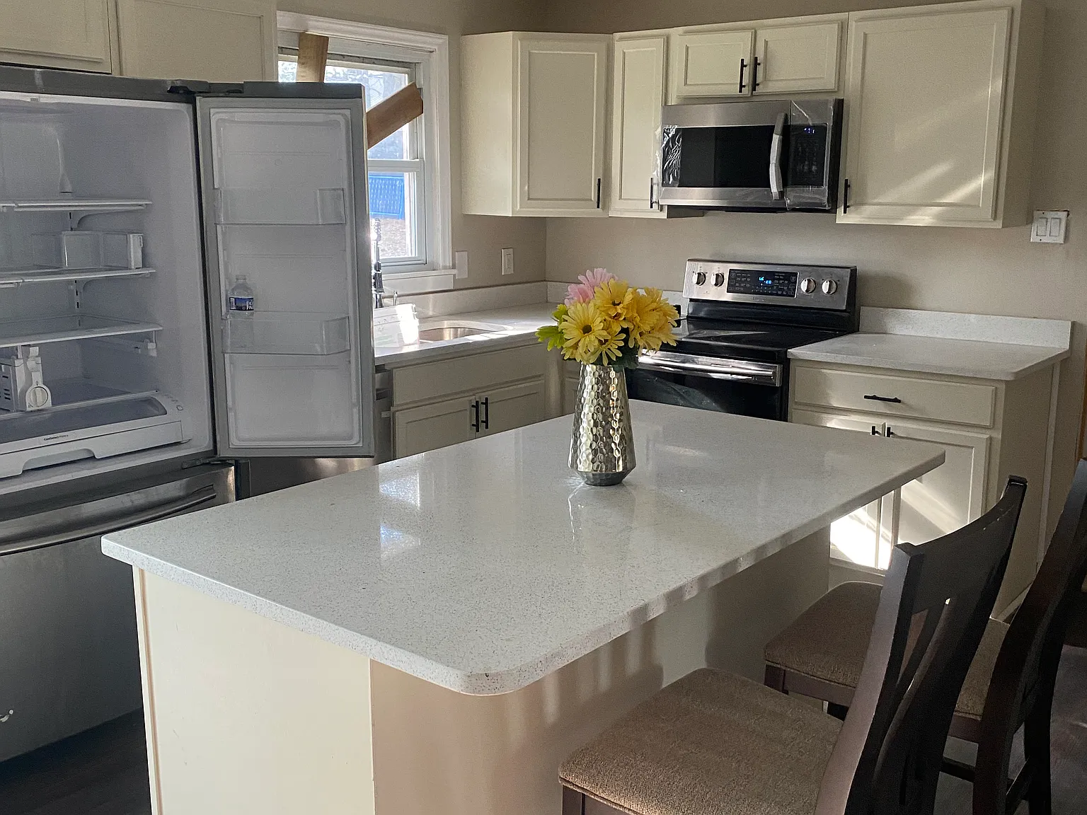 4 bed, 1533 sqft, $1,800 — Photo 3