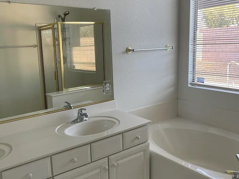 4722 E Chisum Trl — Photo 9