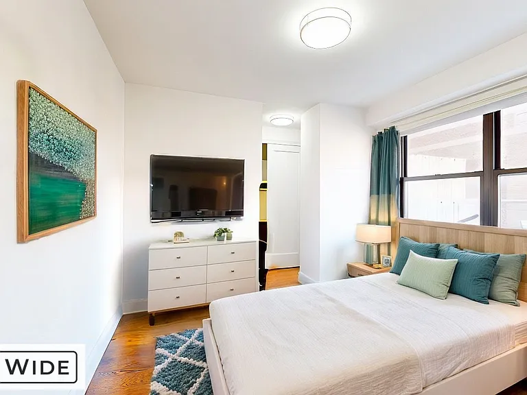 145 E 16th St #17G — Photo 3