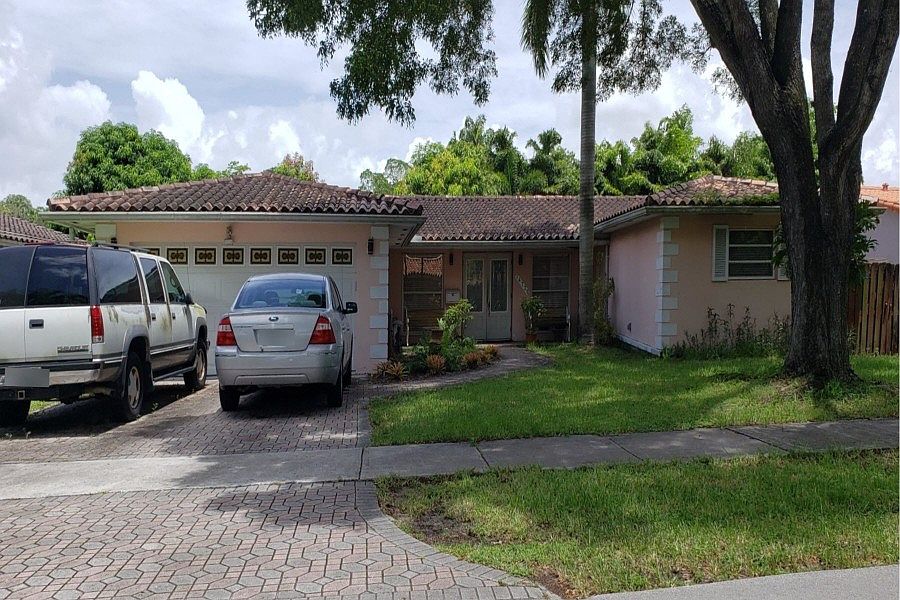 1st image of 14730 Mahogany Ct