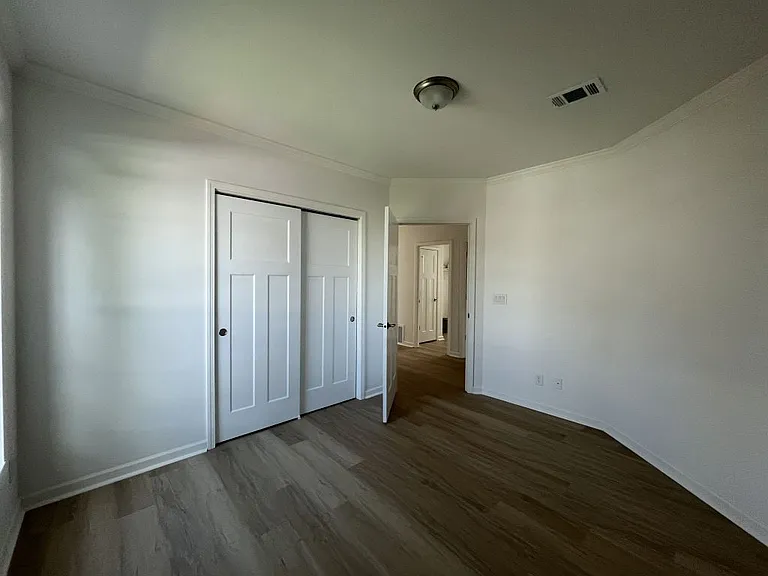 250 Bimini Cay Cir #250 — Photo 8
