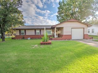2527 Tull Pl, Muskogee, OK 74403