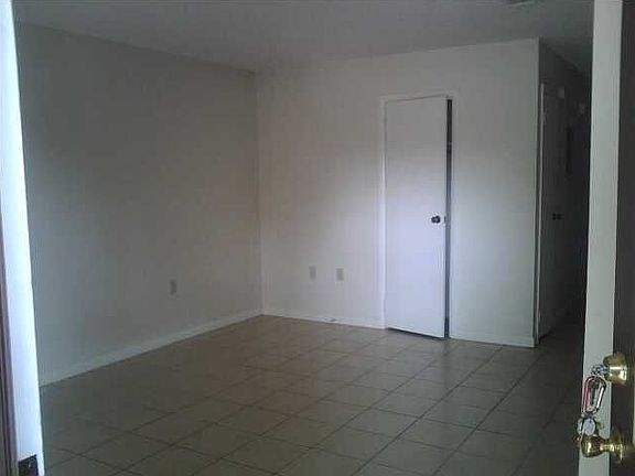 2nd image of 117 Harbeson Ave