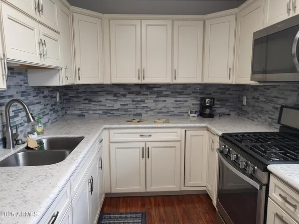 815 N HAYDEN Road #D207, Scottsdale, AZ 85257