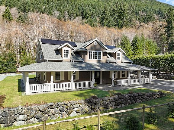 3rd image of 10011 Youbou Rd