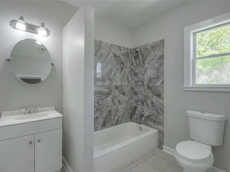 679 Jones Ave NW — Photo 14
