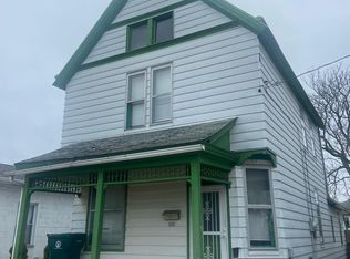 903 N 4th St, Quincy, IL 62301