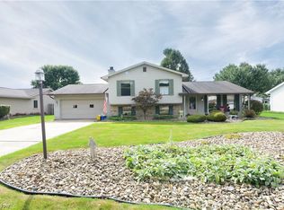 679 Angiline Dr, Youngstown, OH