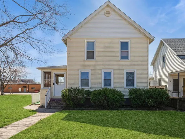 431 2nd Ave S, Clinton, IA 52732