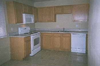 4th image of 26596 Franklin Pointe Dr #1