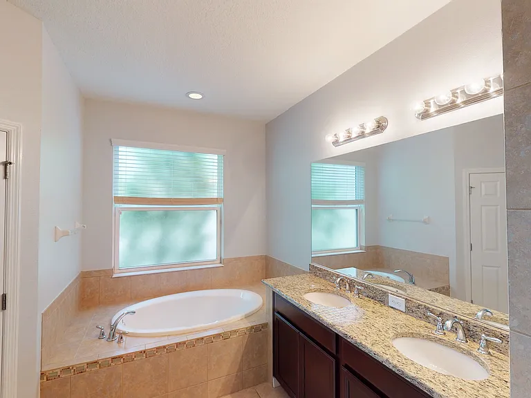9344 Bella Vita Cir — Photo 10