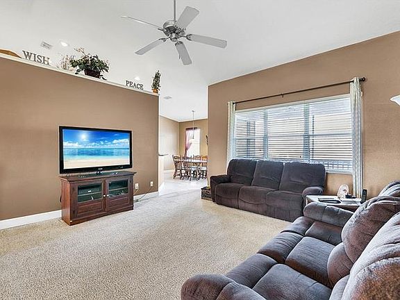 3rd image of 1018 Harmony Ln