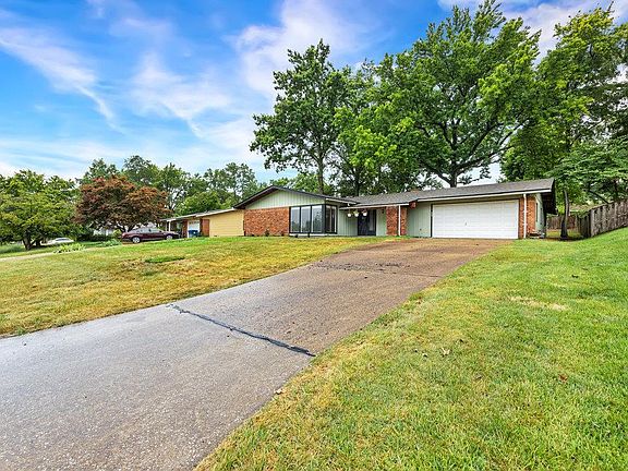 4th image of 1635 Pepperwood Dr