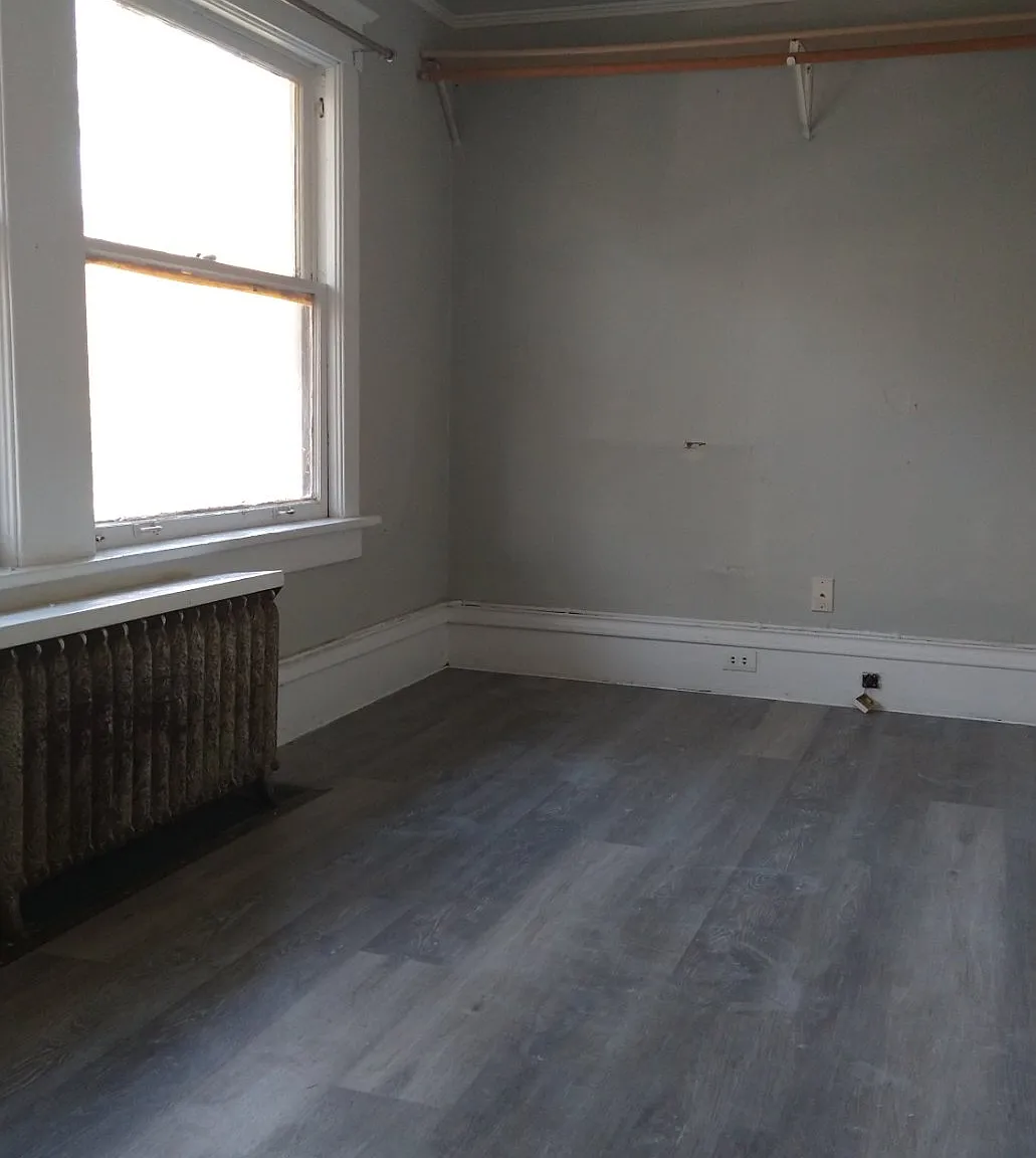 12 bed, $590 — Photo 2
