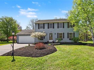 29 Camborne Cir, Fairport, NY 14450