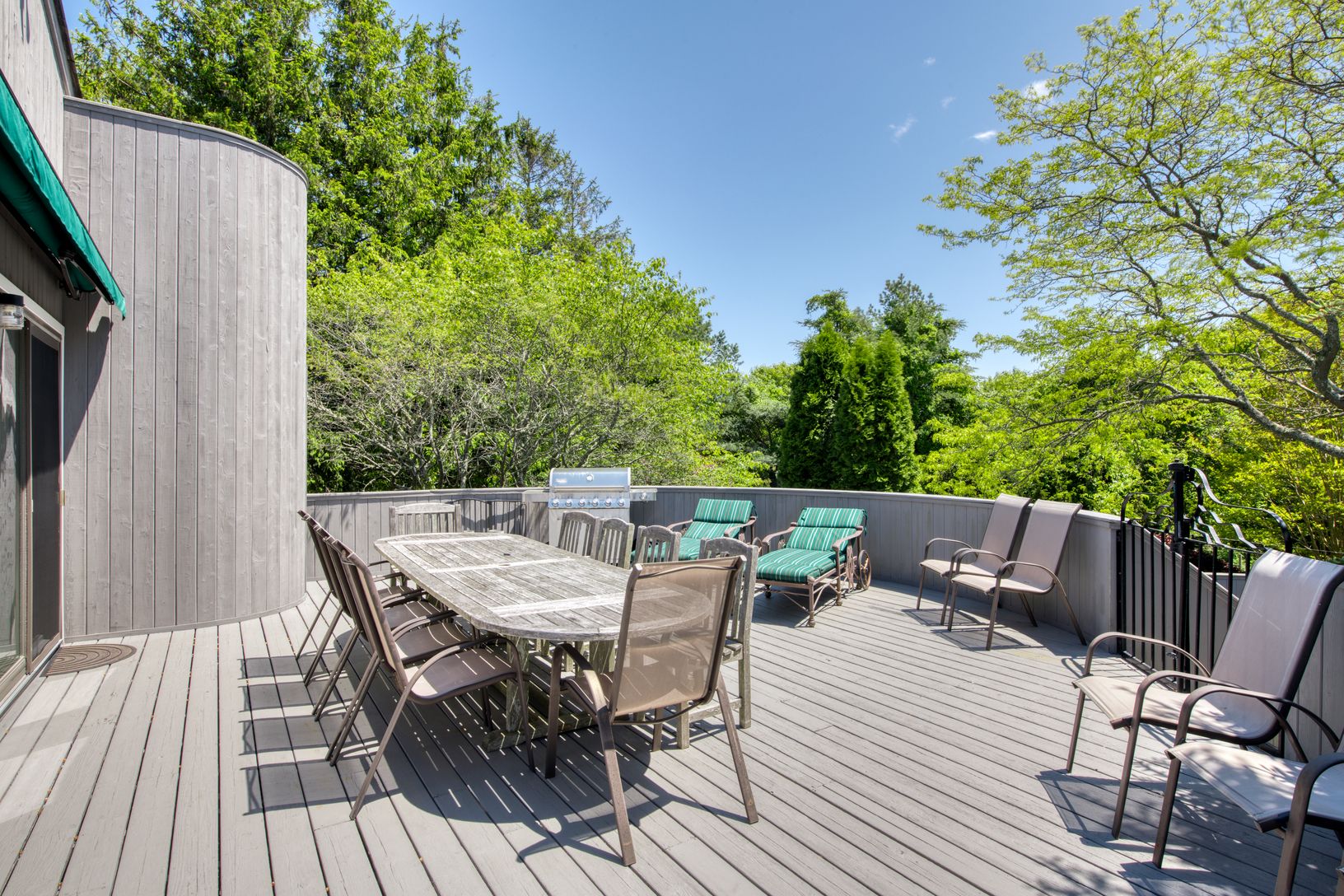  Deck