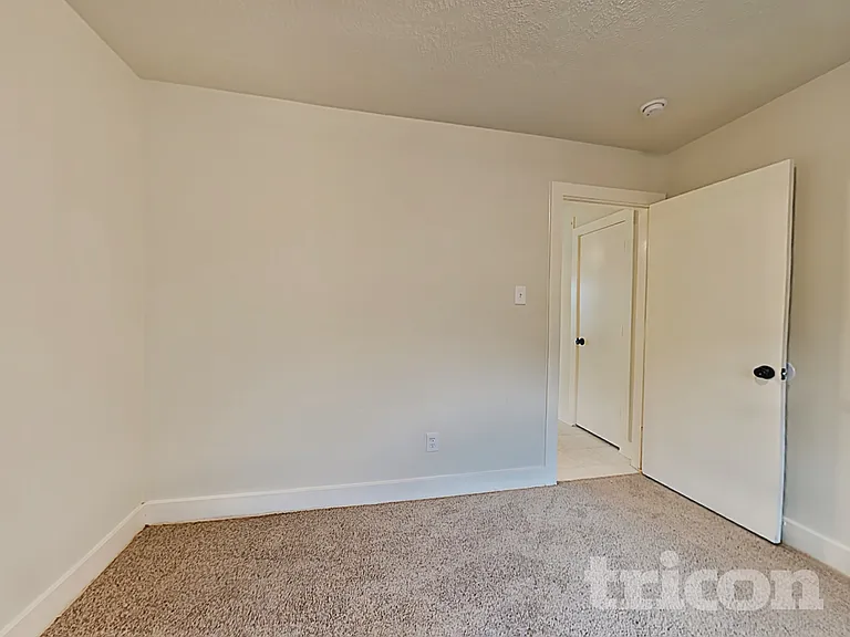 15810 W Park Ct — Photo 14