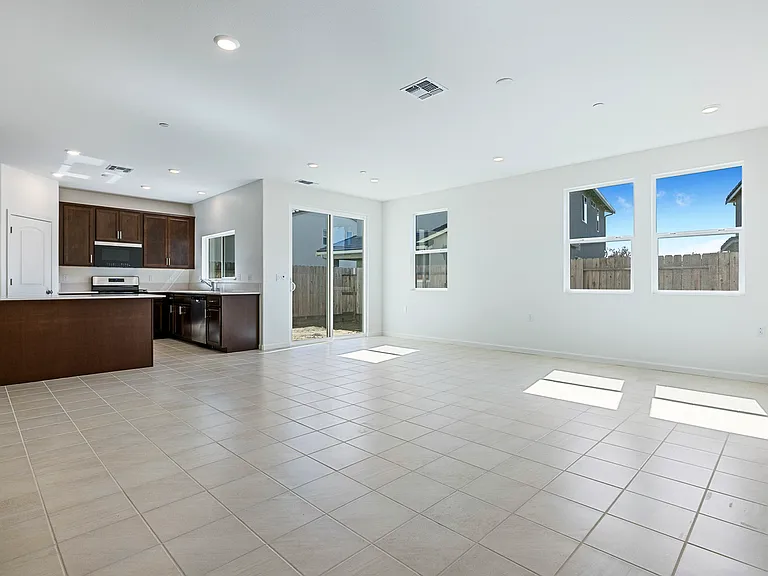 6547 E Madison Ave — Photo 8