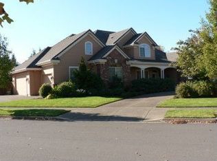 2380 Lakeview Dr, Eugene, OR 97408