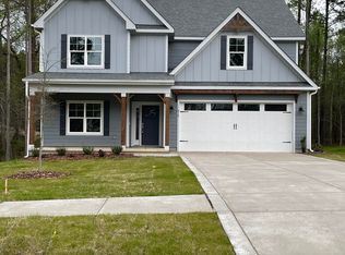 816 Dupont Ln, Carthage, NC 28327