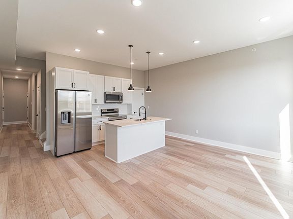 4th image of 1744 N 22nd St #301