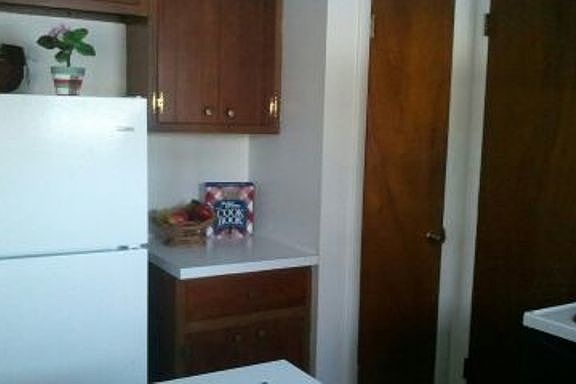5th image of 124 3rd Ave