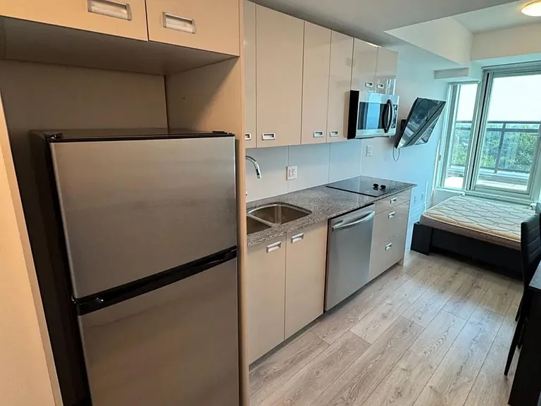 652 Princess St #1002 — Photo 5