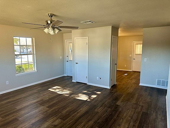 3rd image of 4421 Hughes Dr