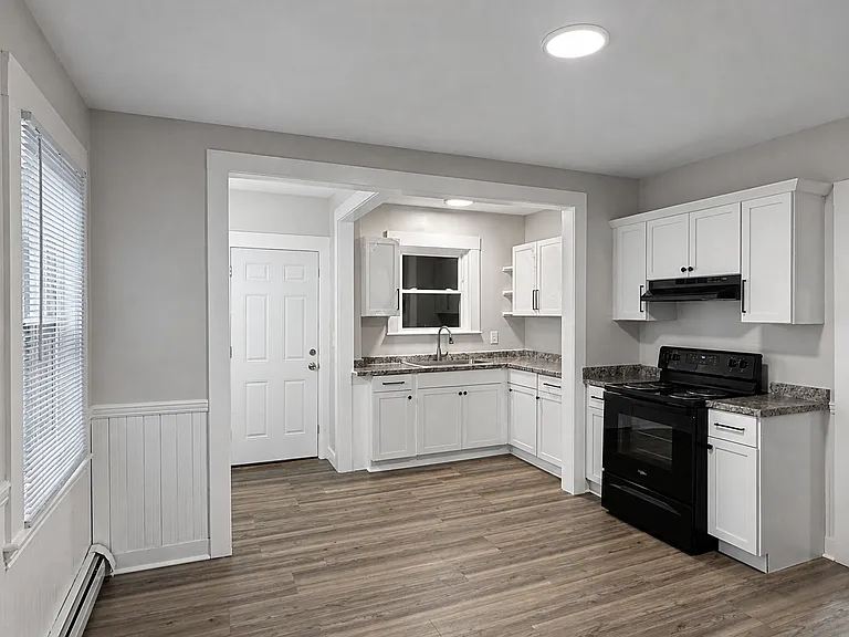 39 Dustin St #1 — Photo 2