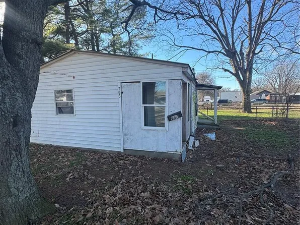 703 Slicer St, Kennett, MO 63857