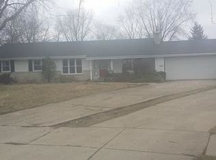 2725 Dana Ave, Waukegan, IL