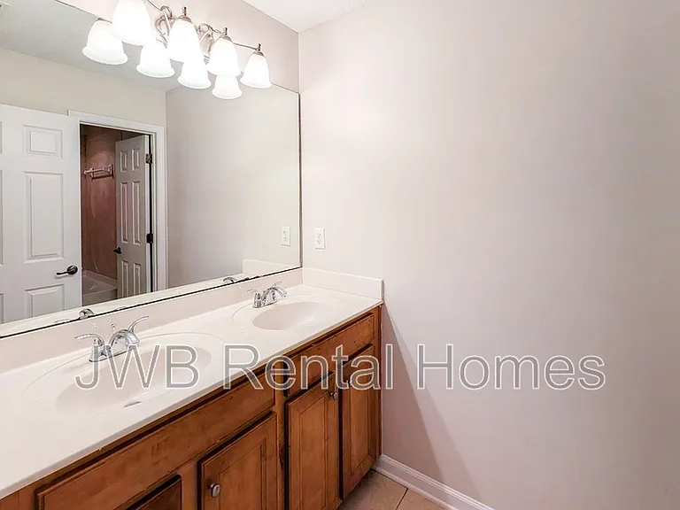 3617 Hartsfield Forest Cir — Photo 8