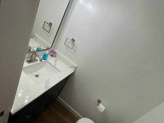 5th image of 480 Corcoran Ave APT 3