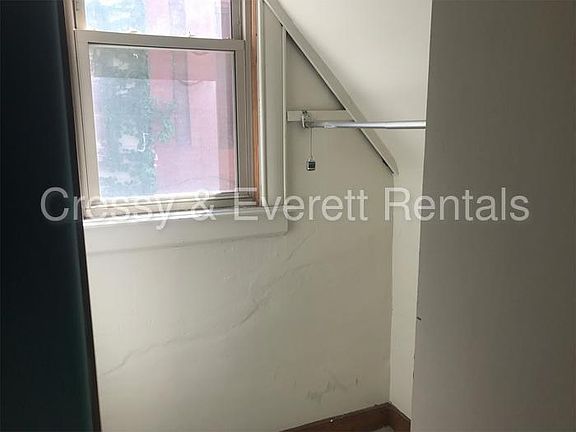 5th image of 508 S Saint Joseph St