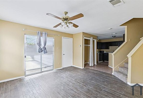 3rd image of 12719 Bluffview Dr