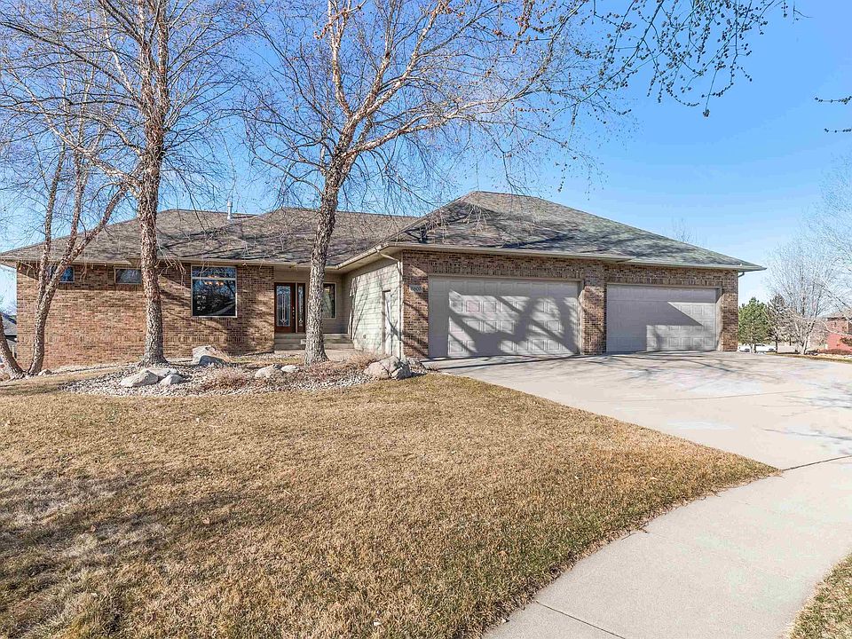 1st image of 6805 S Braxton Cir