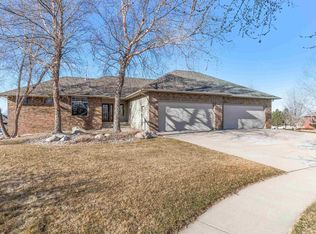 6805 S Braxton Cir, Sioux Falls, SD 57108