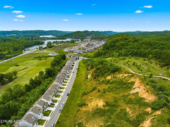 5th image of Harbour Pointe