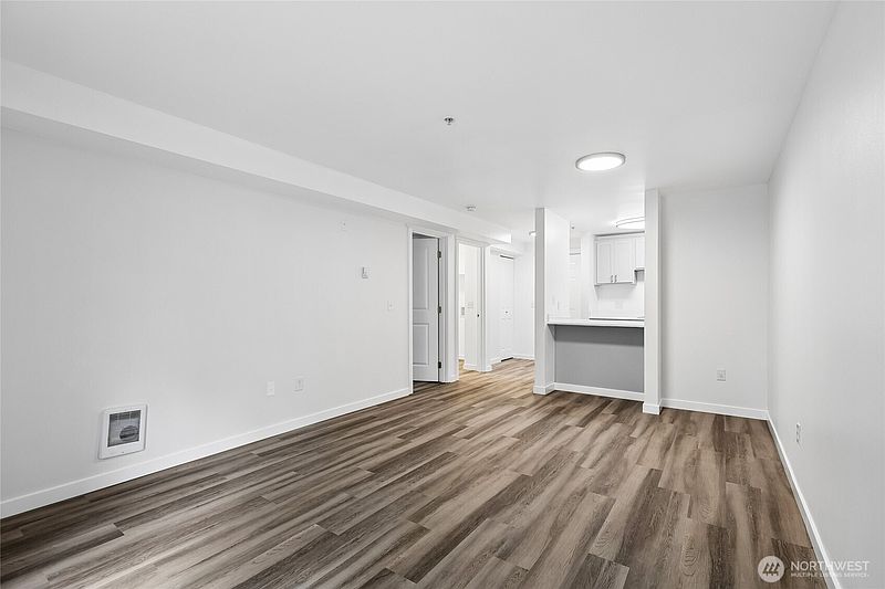 4th image of 16517 Currie Road SE #B103